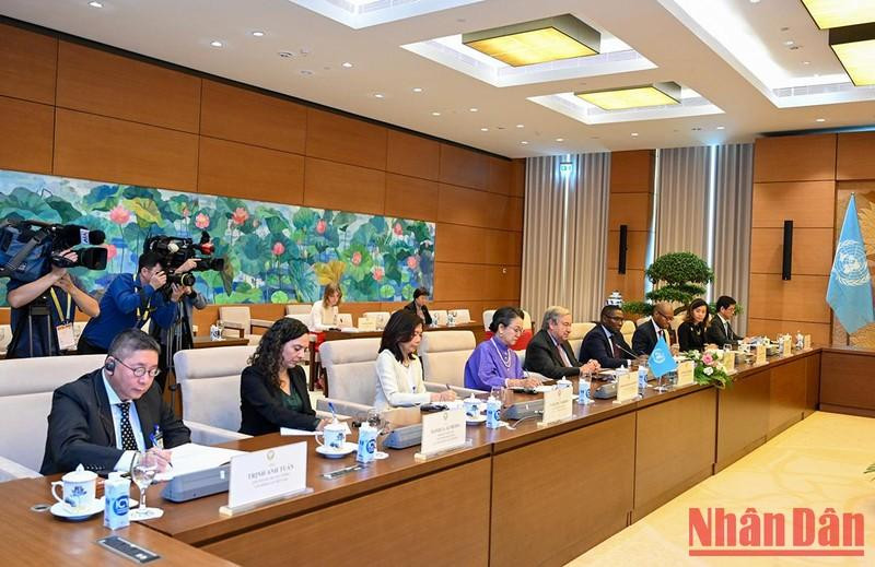 La delegación de la ONU.